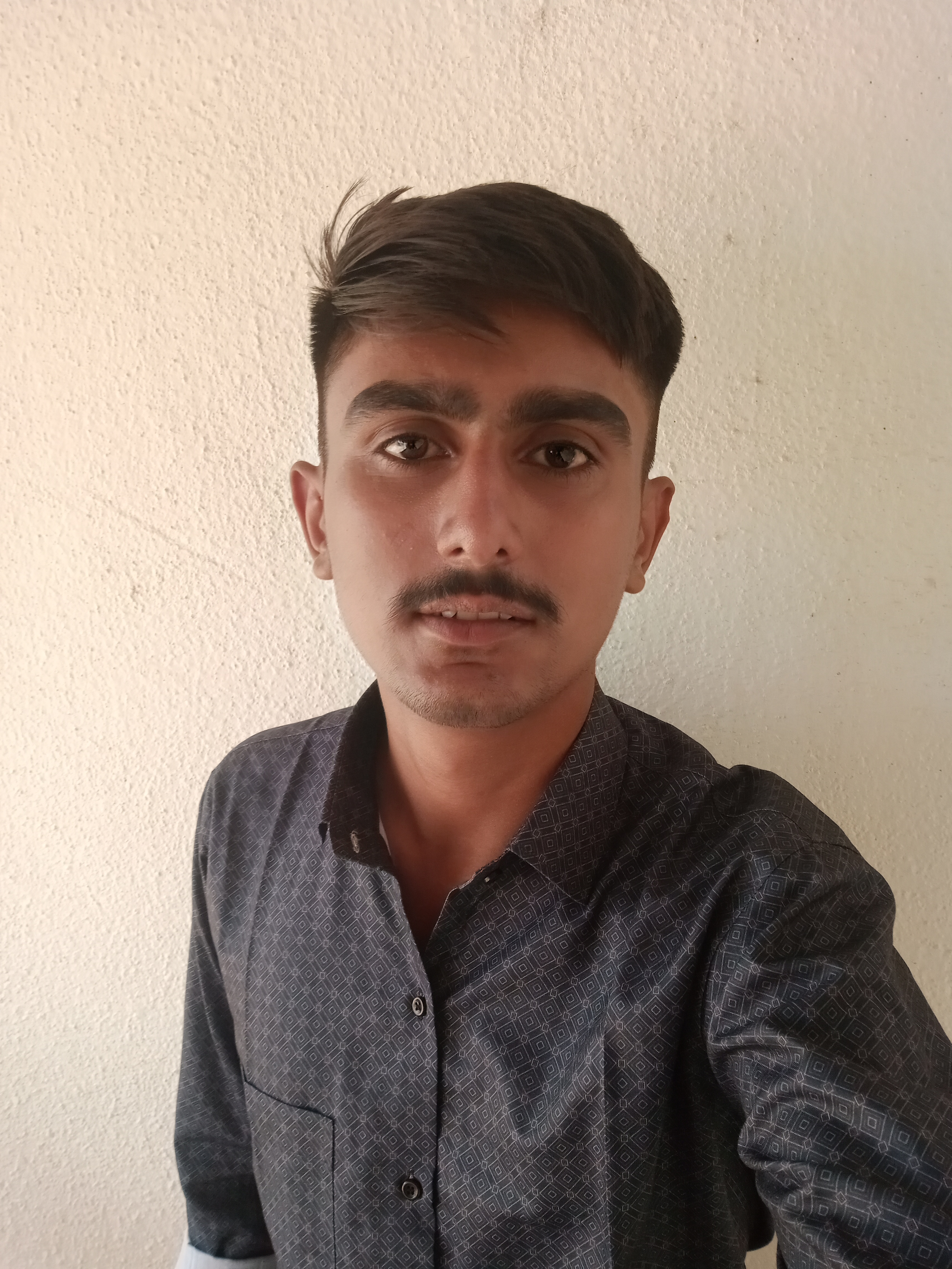 SURESHBHAI GAMNAJI CHAUDHARI